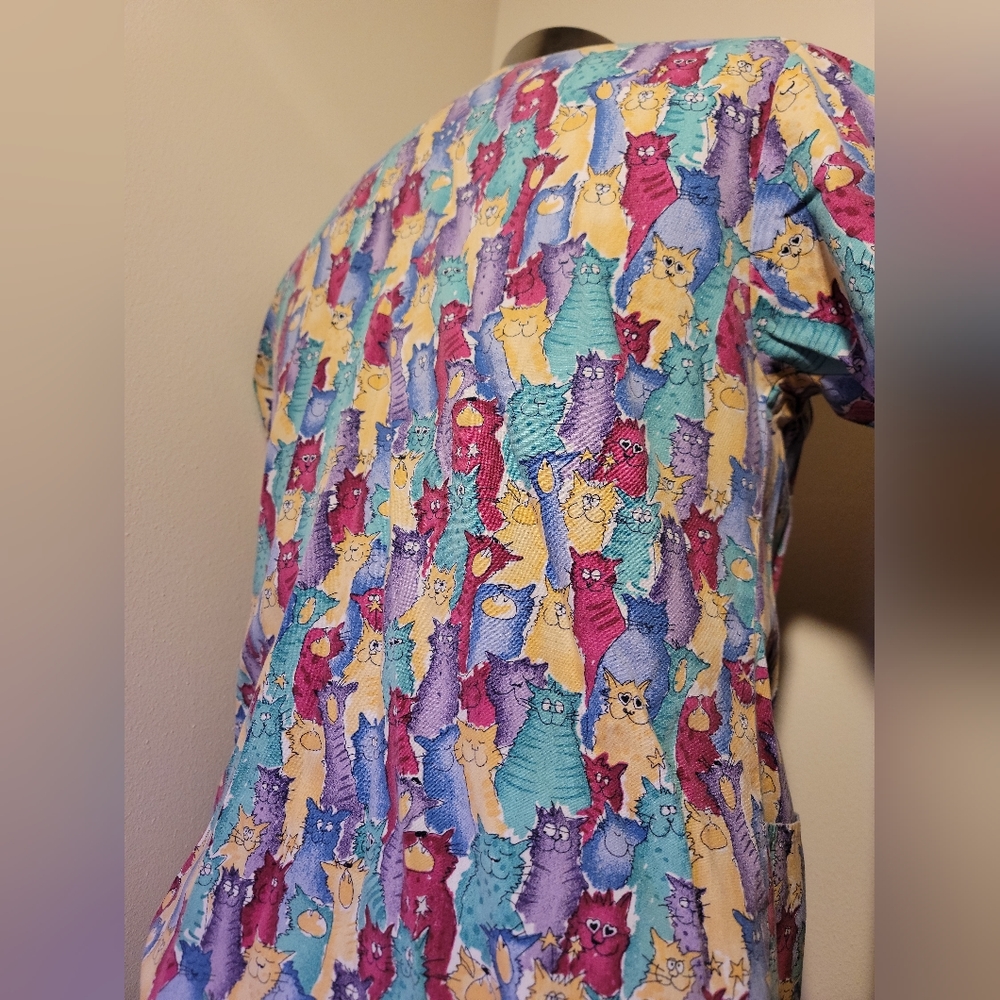 Scrub top - Picture 3 of 4